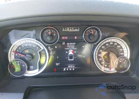 2016 Ram 1500 Lone Star z USA, uszkodzony, nr VIN 1C6RR6LT2GS242431